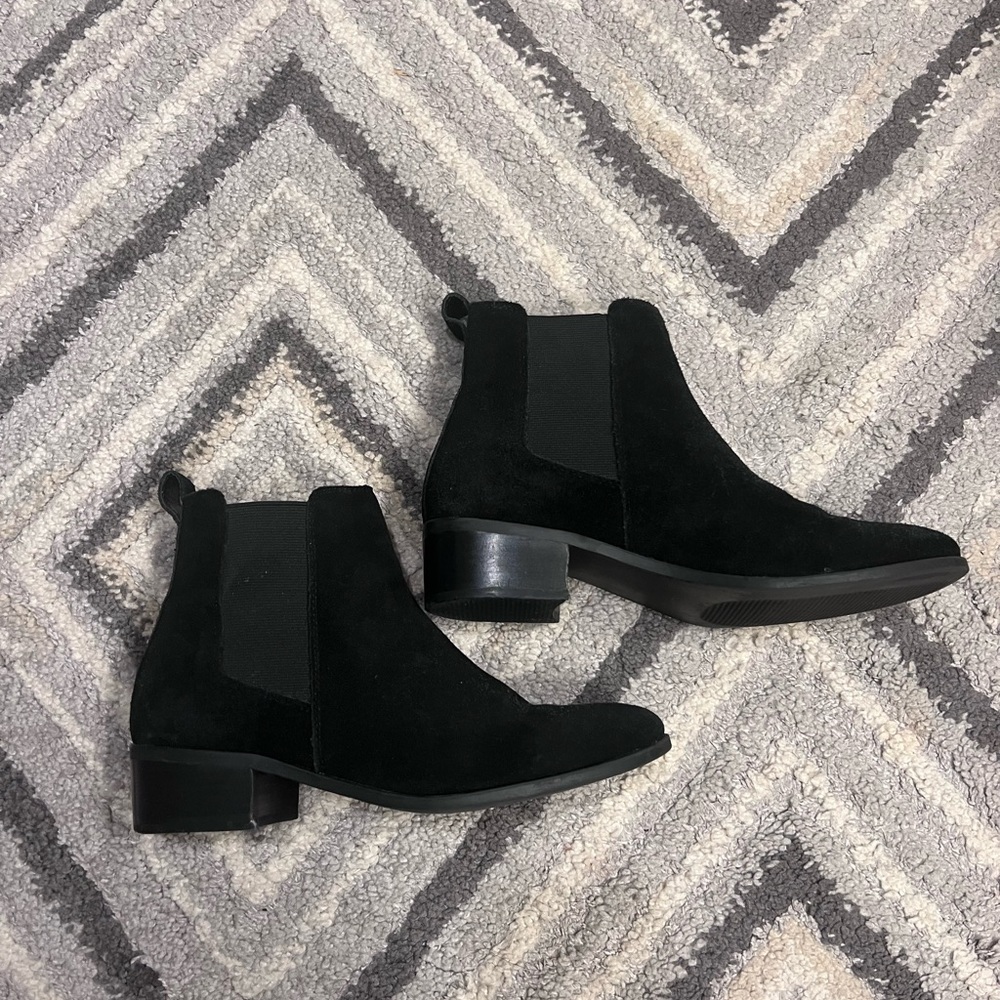 Black bootie